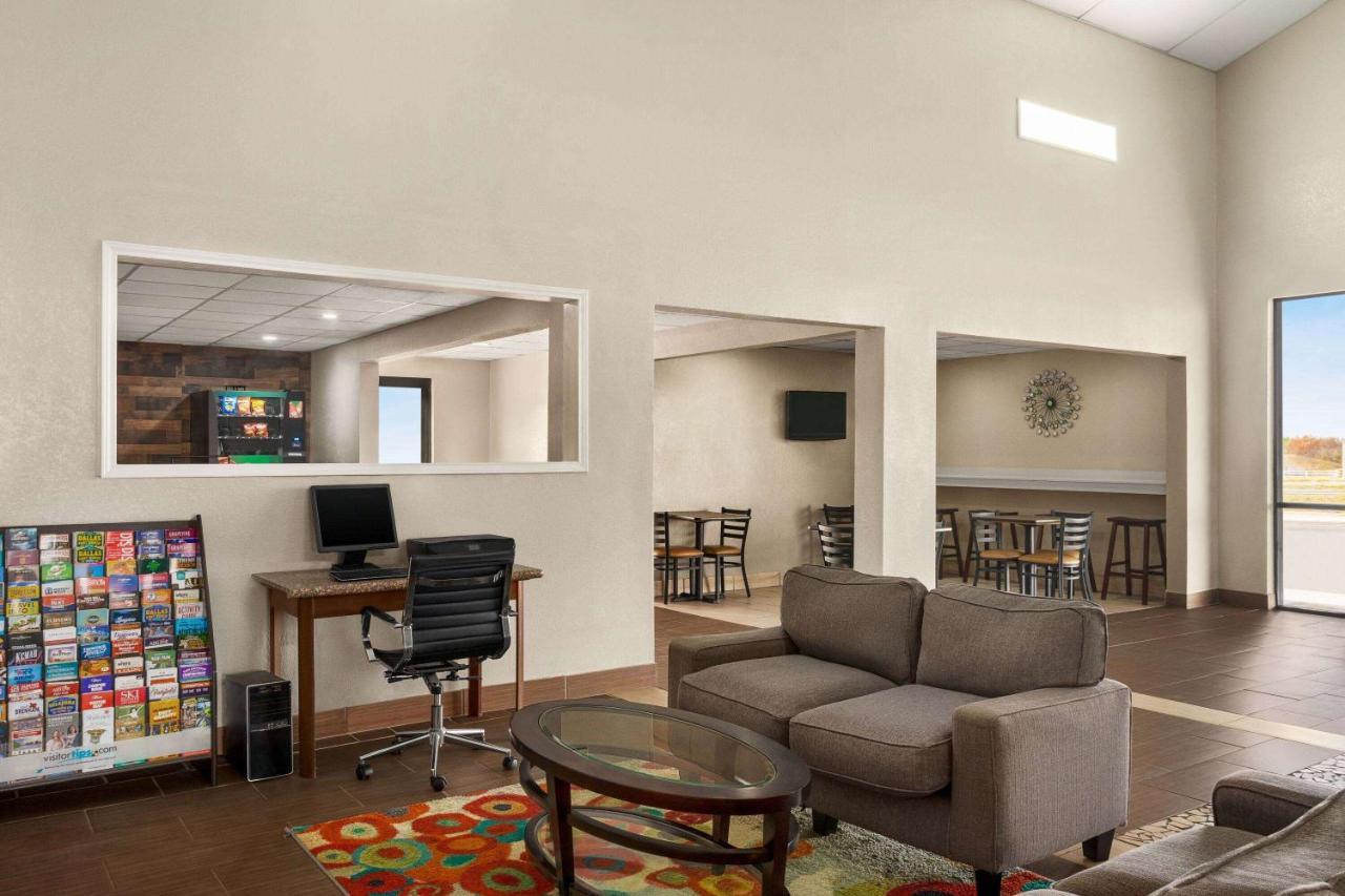 Super 8 By Wyndham Gainesville Tx Esterno foto