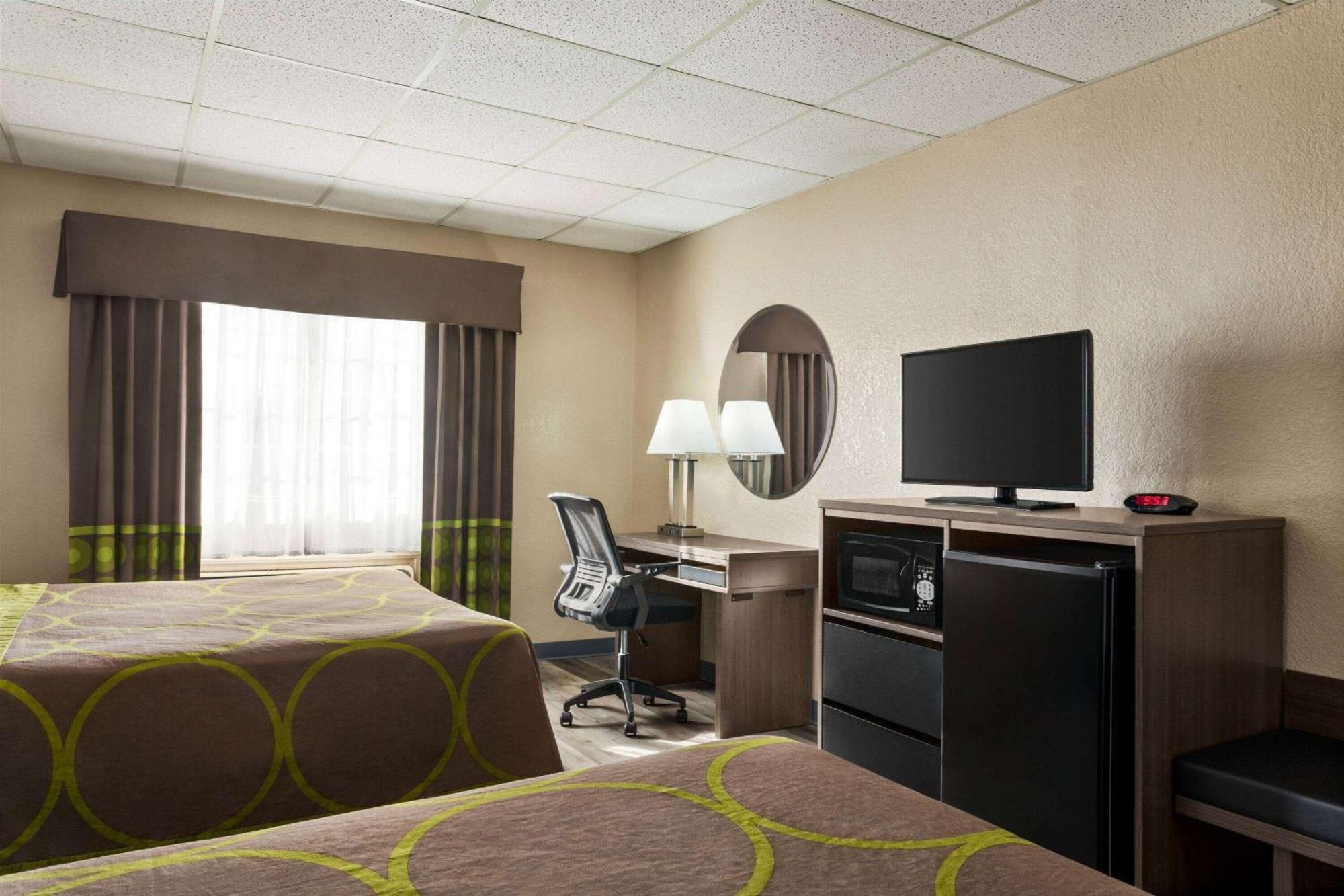 Super 8 By Wyndham Gainesville Tx Esterno foto